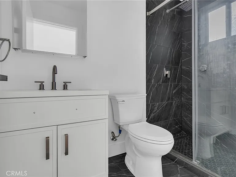 1571 Ricardo #2 — Photo 14