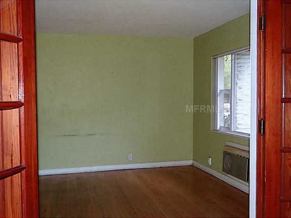 5th image of 1402 E North St