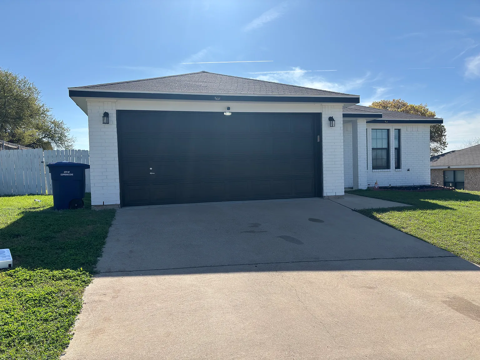 3 bed, 1406 sqft, $1,650 — Photo 1