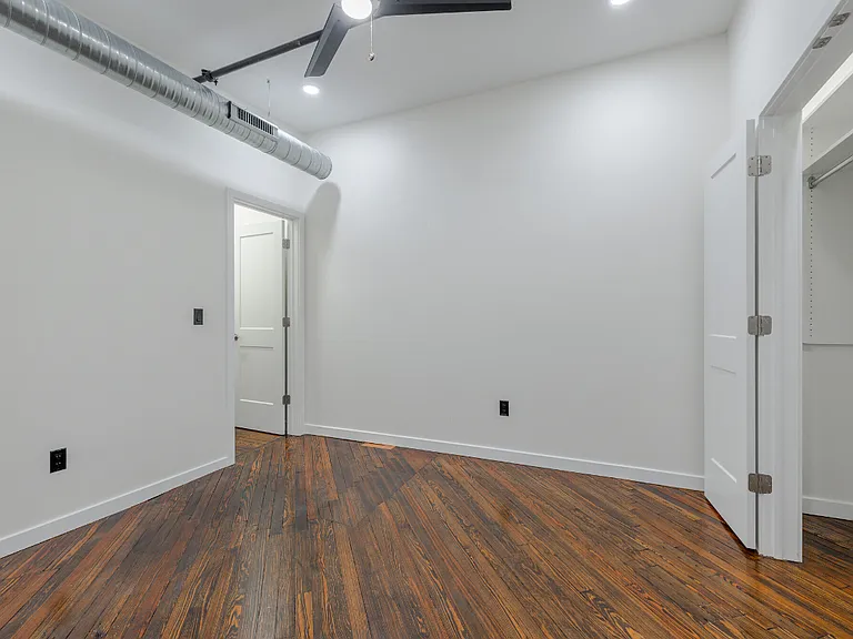 420 Main St #D — Photo 6