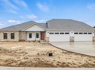 2129 Vista Ridge Dr N, Kerrville, TX 78028