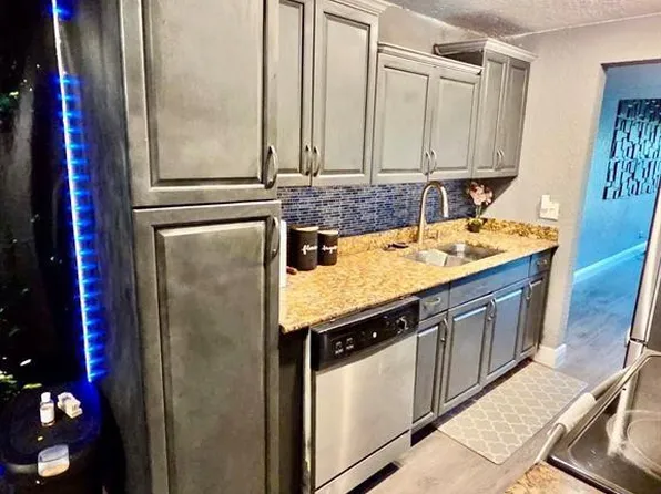 1833 NW 58th Ave #30, Fort Lauderdale, FL 33313