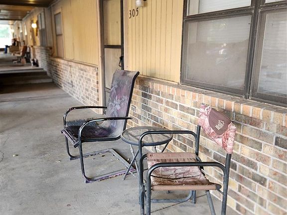 3rd image of 8009 NW 7th Pl APT 305