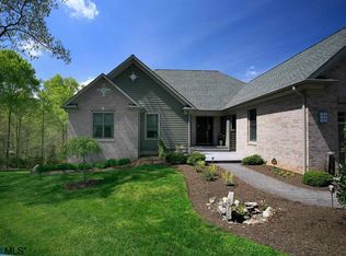 107 Dover Ct, Charlottesville, VA 22901