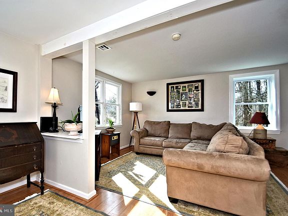 3rd image of 1519 Gertrude Ave