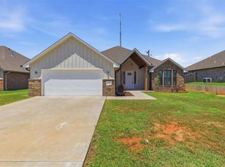 1122 E Swim Ave, Stillwater, OK 74075