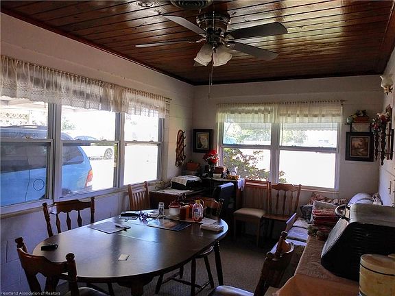 2nd image of 4815 Queen Palm Dr