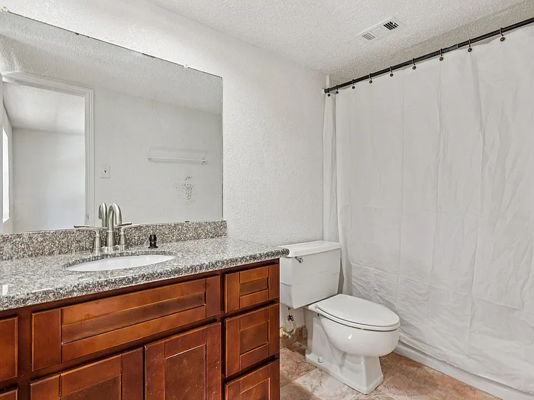 7700 Creekbend Dr #70 — Photo 16