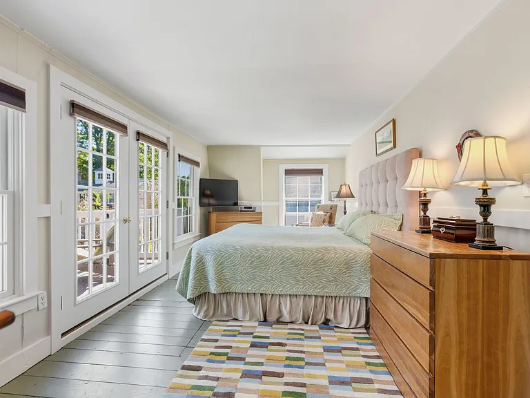 11 Friendship Ln — Photo 15