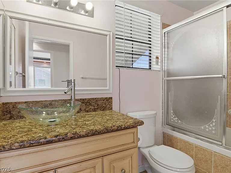 4727 Beaconsfield St — Photo 37
