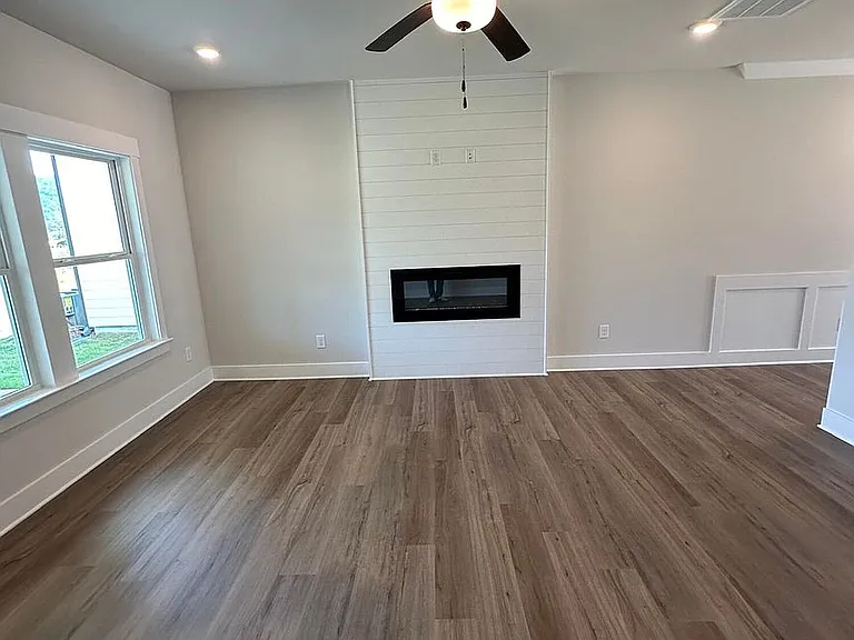 1747 Firelight Way — Photo 3
