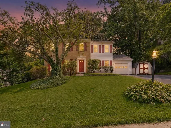 9103 Bramble Pl, Annandale, VA 22003
