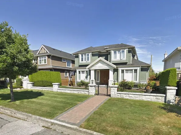 6650 Neal St, Vancouver, BC V6P 3N5