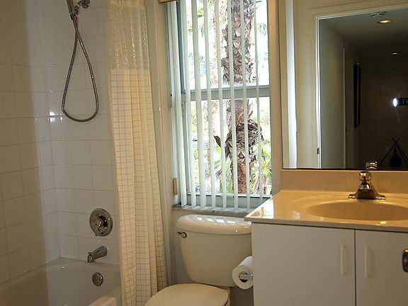 5th image of 5938 Crystal Shores Dr APT 308