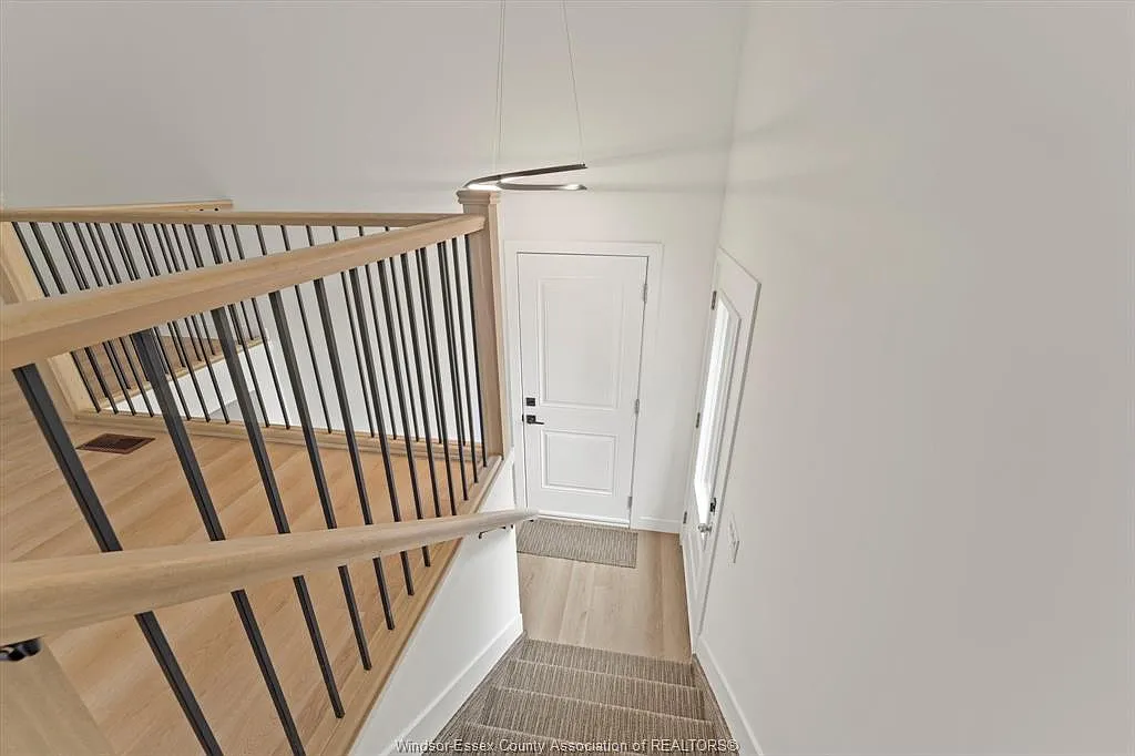 2 bed, $2,500 — Photo 2