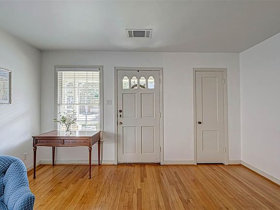 3rd image of 3610 Glen Haven Blvd