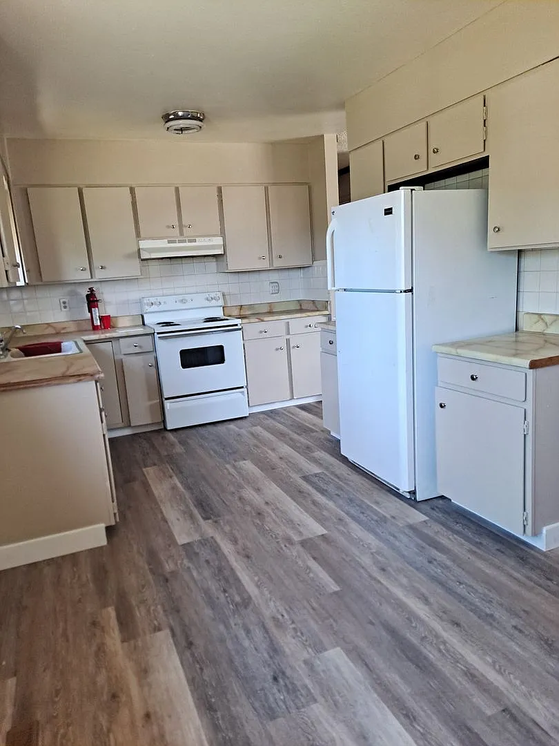 All Prospective Tenants Must Submit A $58non-Refundable Application Fee Per Applicant Online And ... — Photo 4