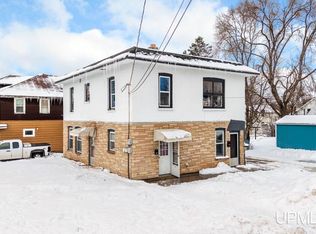 424 6th St, Iron Mountain, MI 49801