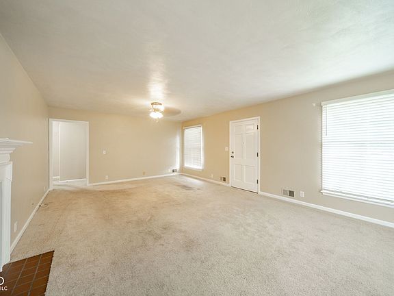 5th image of 815 Longfellow Rd