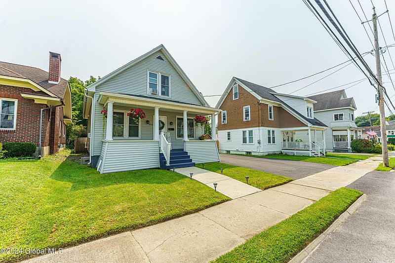 2nd image of 453 Locust Avenue
