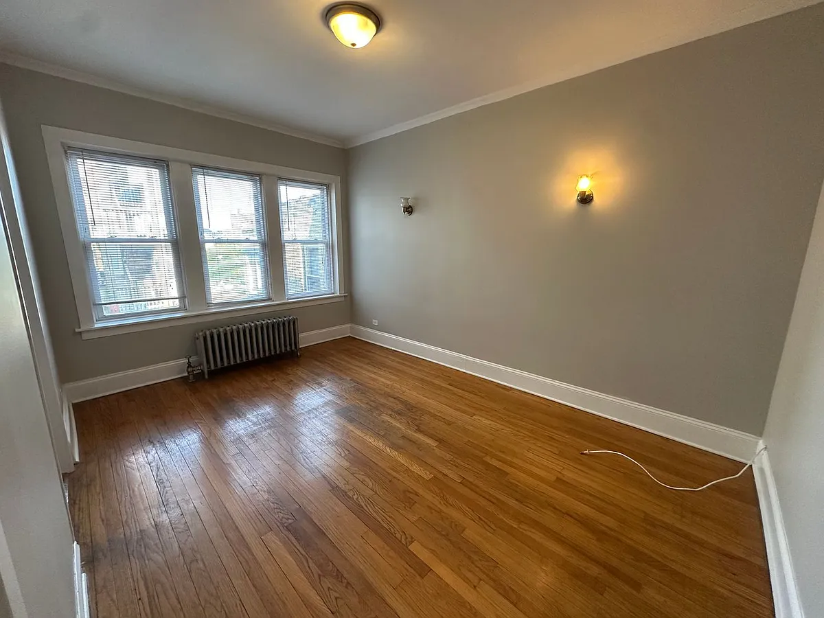 Building Photo - 2200 N Avers Ave #2B