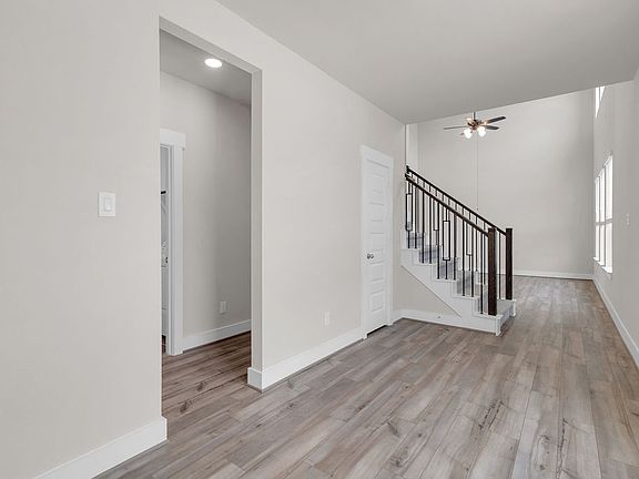 21059 Balearic Warbler Way