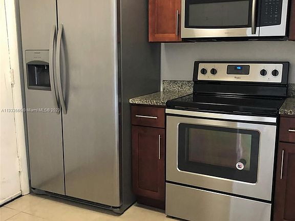 5th image of 3710 NW 21st St APT 210