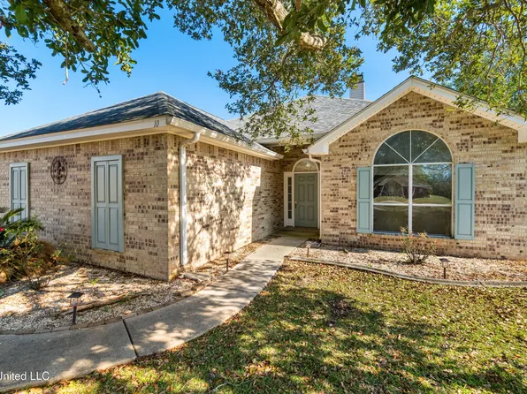 10 Apache Dr, Picayune, MS 39466