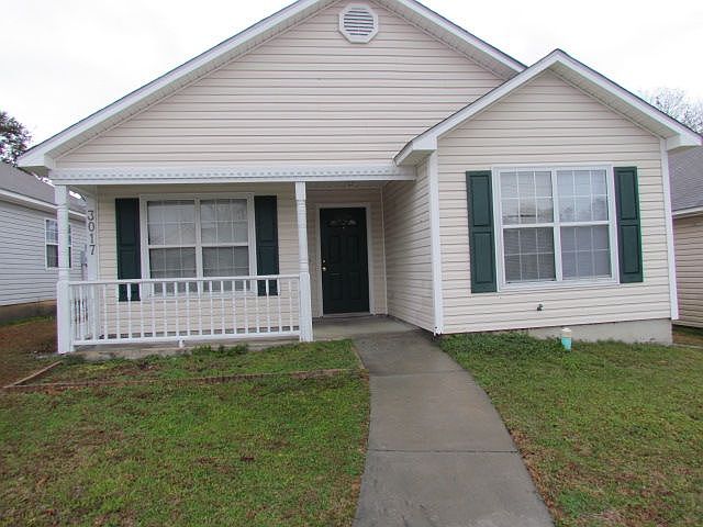 1st image of 3017 Schroer Dr