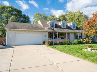 11326 Starflower Dr, Holland, MI 49424