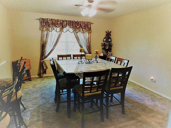 5th image of 2918 Meadow Ln
