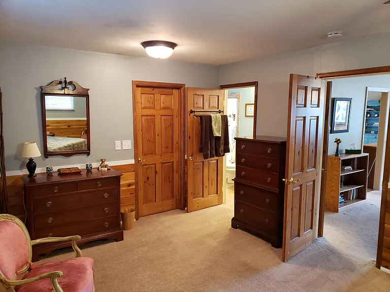 Connected bathroom and large walk in closet (not pictured).