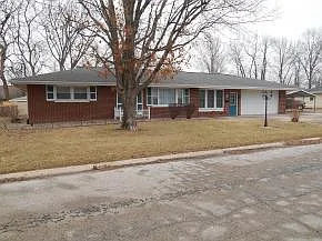 17 Circle Dr photo 1