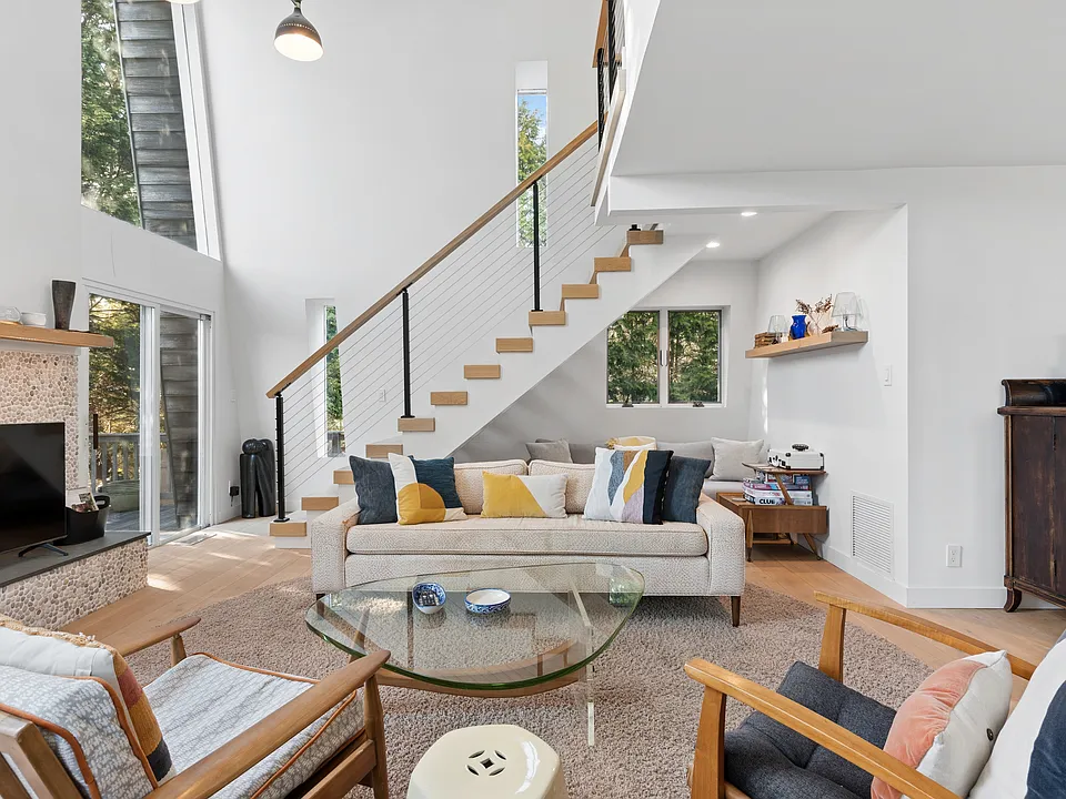 75 Cliff Rd