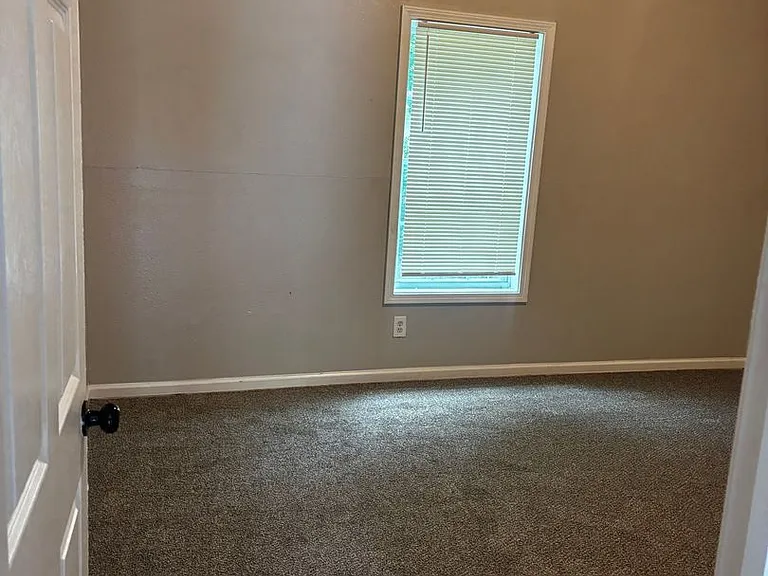2281 Virginia St — Photo 13