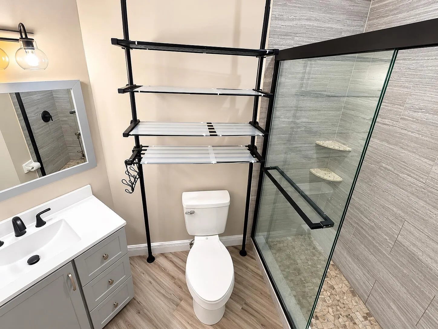 1 bed, 1.0 bath, 400 sqft, $1,200 — Photo 4