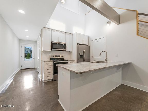3rd image of 102 Oak Plains Aly