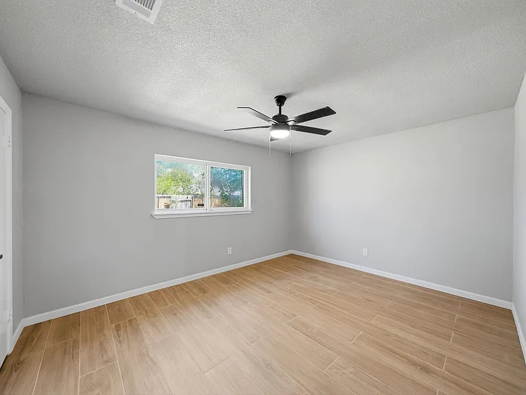 7530 Millbrae Ln — Photo 13