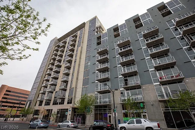 353 E Bonneville Ave #511 — Photo 2