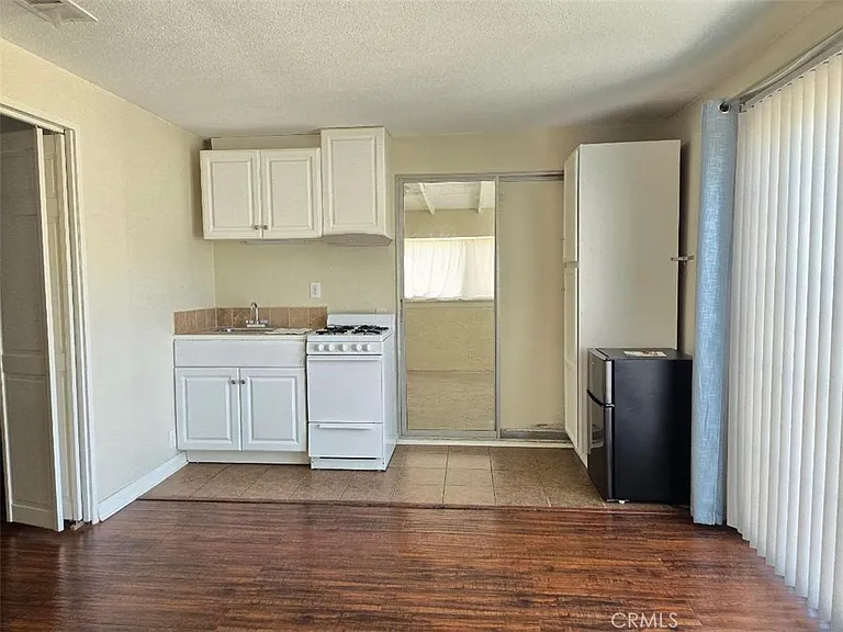 2019 E Bonnie Brae Ct — Photo 2