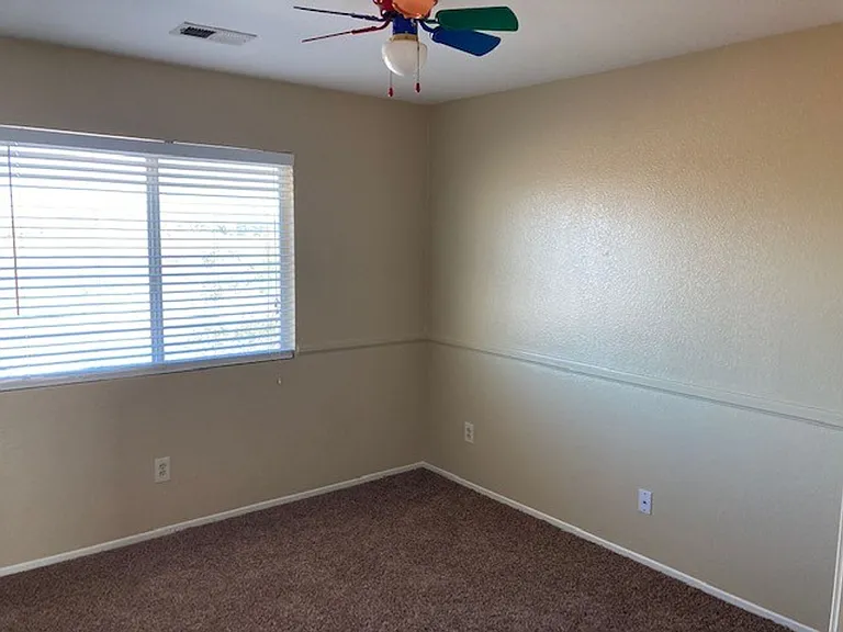 302 Willow Bend Dr — Photo 6