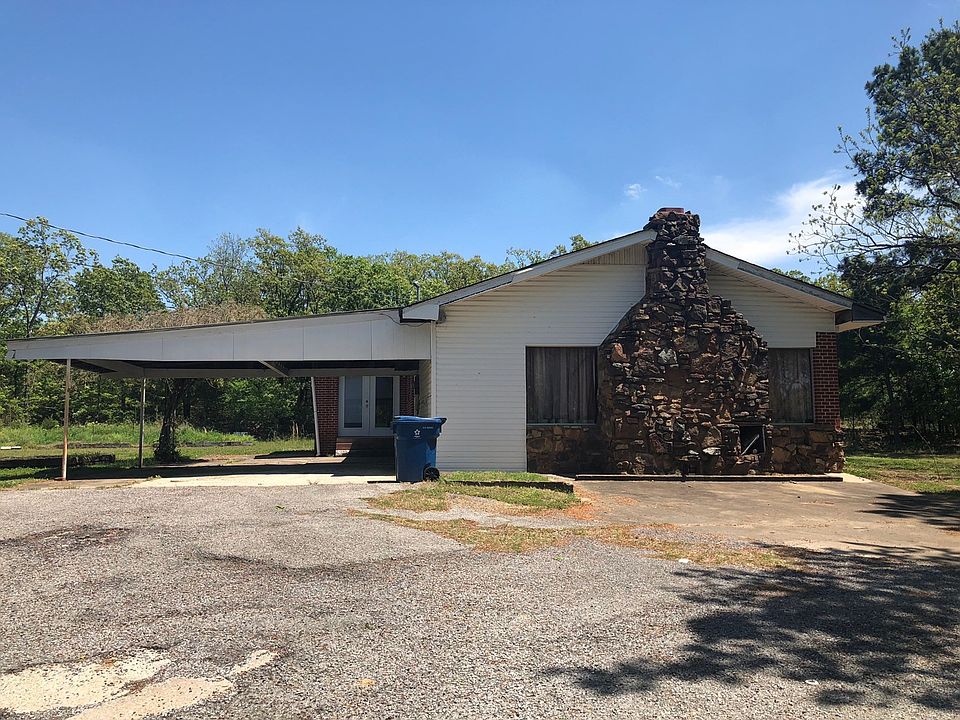 1st image of 805 W Ave F