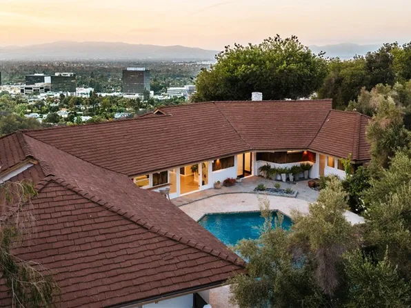 4173 Regal Oak Dr, Encino, CA 91436