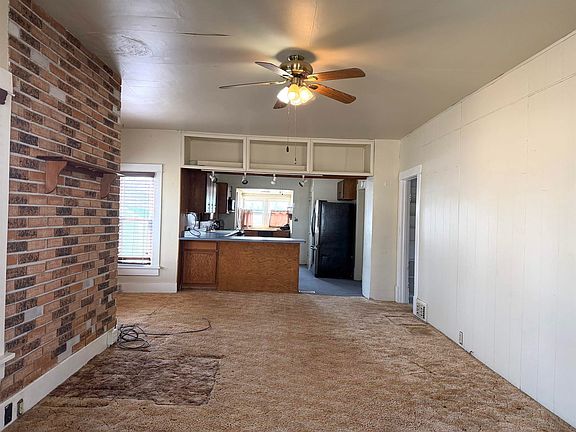 3rd image of 423 Bates Blvd