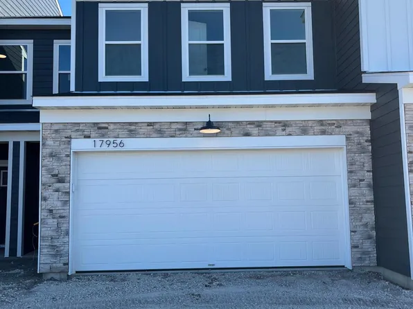17956 Genoa Dr, Lakeville, MN 55044