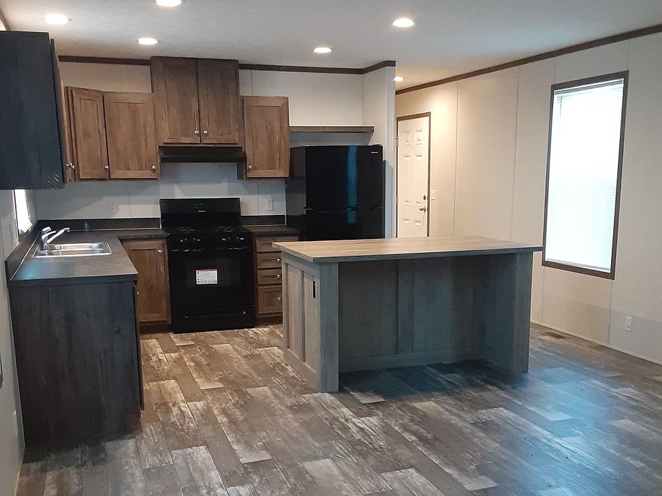 2nd image of 43711 Partridge Dr