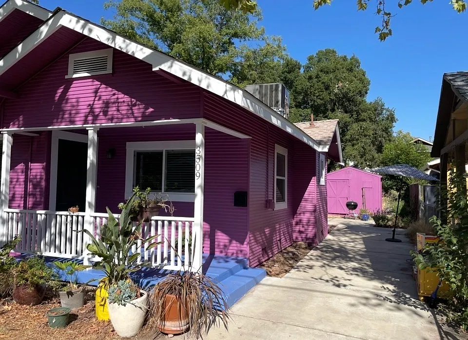 2 bed, 786 sqft, $2,200 — Photo 1