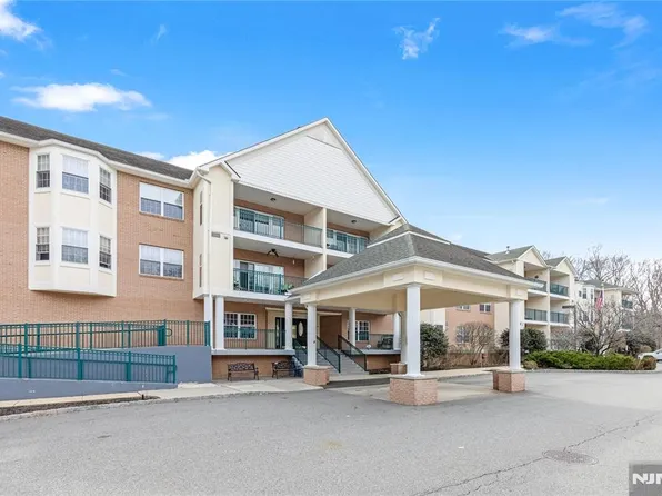 401 Dercole Ct APT 111, Norwood, NJ 07648