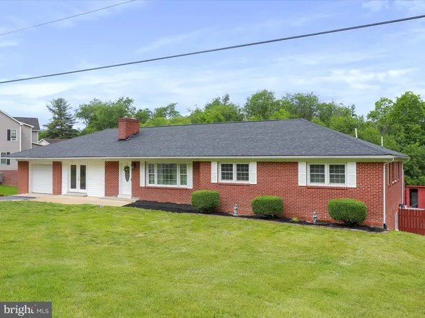 210 Jackson Ave, New Market, VA 22844