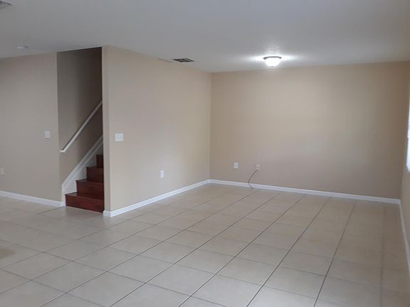 2nd image of 921 SW 15th St
